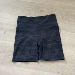 Vuori Biker Shorts